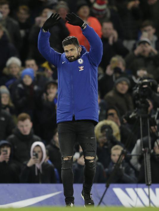 Kehadiran Olivier Giroud berdampak pada persaingan lini depan Chelsea, akibatnya Chelsea melepas Michy Batshuayi ke Borussia Dortmund. (AP/Tim Ireland)