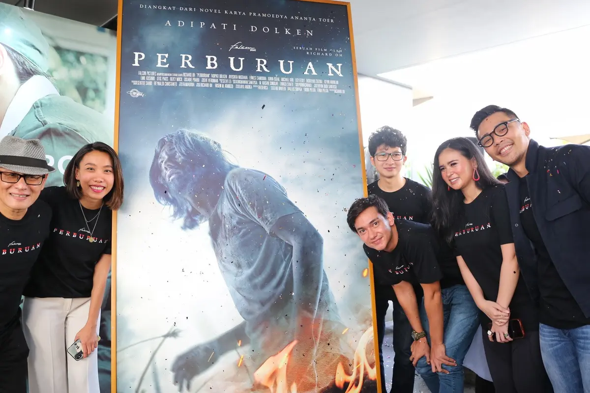[Fimela] Adipati Dolken di Film Perburuan
