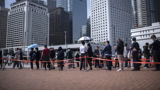 FOTO: Kasus Meningkat, Hong Kong Tingkatkan Kapasitas Pengujian COVID-19