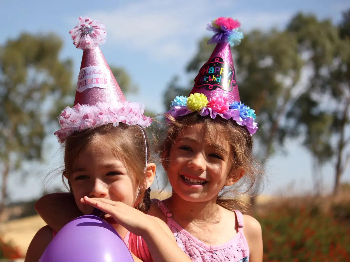 Merayakan Pesta Bersama Teman Dalam Arti Mimpi