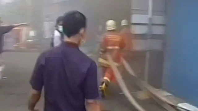 Panel Listrik di Kenari Mas terbakar, Pedagang panik