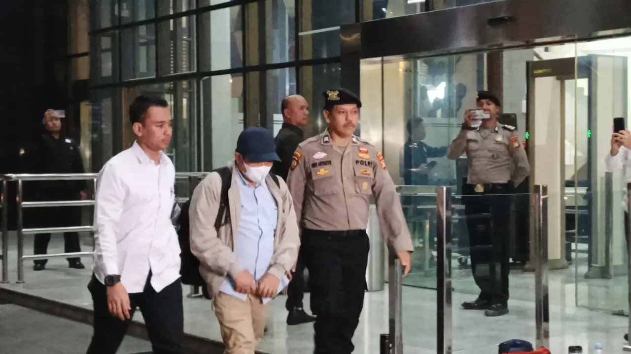 Bupati Lombok Barat Lalu Ahmad Zaini di Gedung Merah Putih KPK. (Liputan6.com/Dimas)