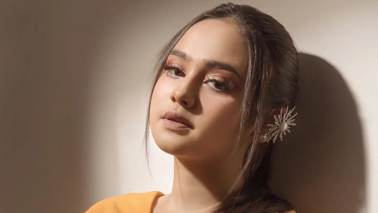 Syifa Hadju
