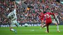 Pemain 17 tahun tersebut juga sukses melesatkan gol pembuka untuk Liverpool pada menit ke-36 melalui tendangan indahnya. (AFP/Andy Buchanan)