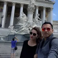 Pasangan suami istri Anang-Ashanty baru saja melakukan liburan berdua ke Eropa, (24/7/2015). Mereka mengunjungi tempat-tempat indah di Eropa,  di antaranya Wina, Praha, dan Jerman. (via instagram/@ashanty_ash)