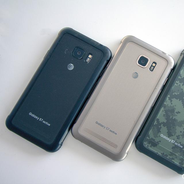 5 Smartphone Paling Tangguh Dan Tahan Banting Tekno Liputan6 Com