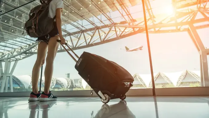 Rahasia Tetap Glowing di Udara: Tips Perawatan Kulit Tuntas selama Penerbangan Panjang