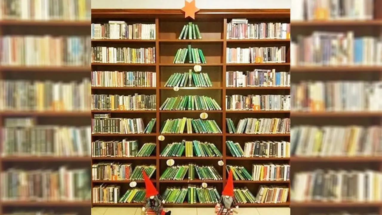 7 Kreasi Pohon Natal Murah Meriah, Bisa Buat Sendiri di Rumah