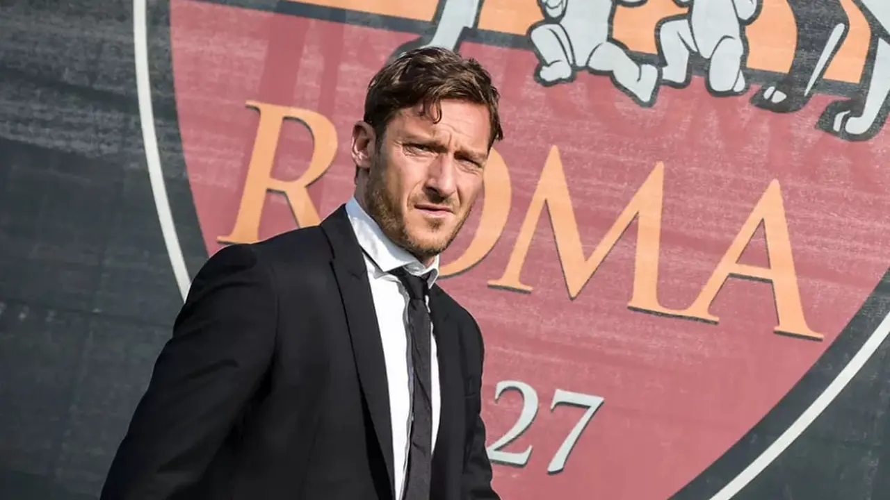 Francesco Totti menjadi Direktur AS Roma.