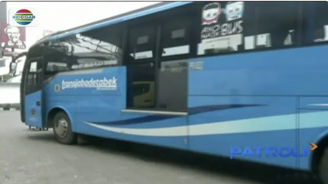 Kementerian Perhubungan turunkan tarif bus Transjabodetabek dari Bekasi ke Jakarta hingga 50 persen.