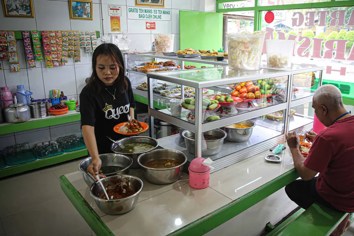 Pembatasan Jam Operasional Warung Makan di Masa PPKM Level 2