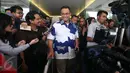Cagub DKI Jakarta Anies Baswedan usai menjenguk Novel Baswedan di Rumah Sakit Mitra Keluarga Kelapa Gading, Jakarta, Selasa (11/4). Novel disiram air keras sepulang dari masjid usai salat subuh oleh orang tak dikenal. (Liputan6.com/Johan Tallo)