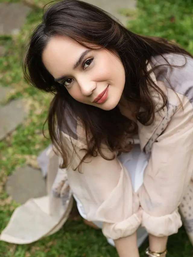 Putri Anne Tanpa Hijab