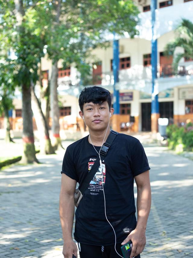 Gabung Bareng Indra Kenz, Ini 7 Potret Paris Pernandes Rekaman Lagu #SalamdariBinjai