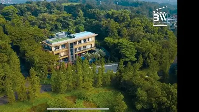 Rumah Fransen Susanto Dikunjungi Boy William