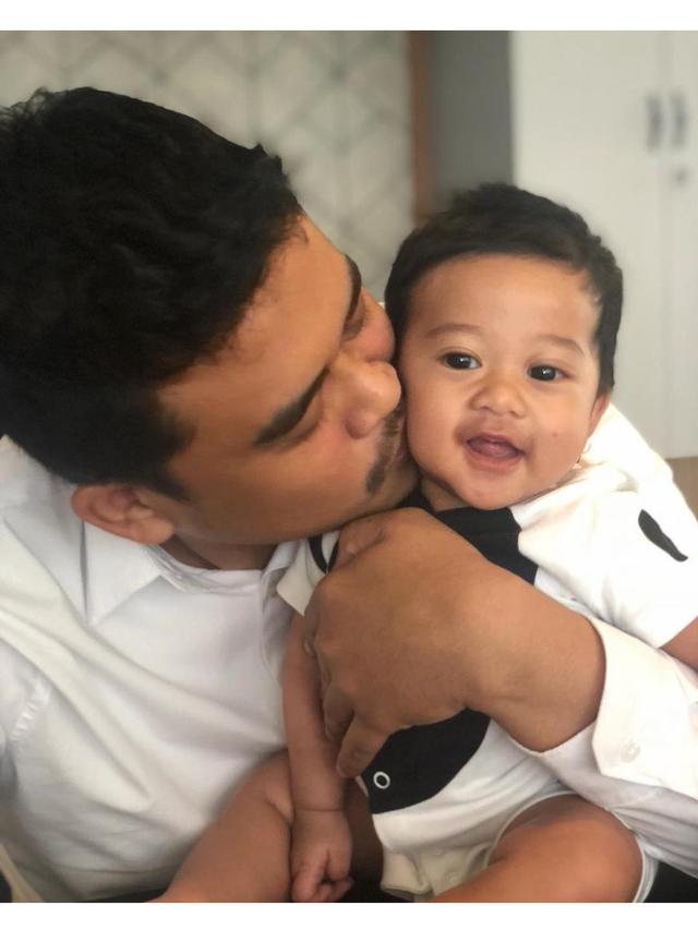 6 Potret Menggemaskan Sedah Mirah, Cucu Perempuan Jokowi