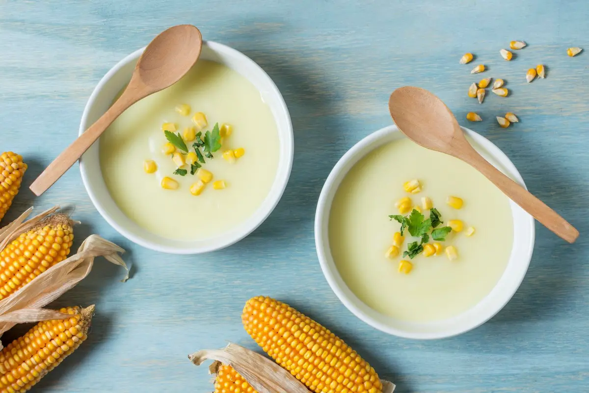 Ingin Sahur Praktis namun Tinggi Protein dan Bergizi? ini Resep Sup Jagung Rumahan yang Cocok Saat Ramadhan