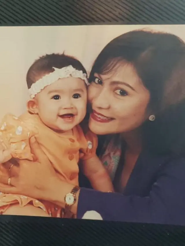 Genap 26 Tahun, Ini 7 Potret Masa Kecil Febby Rastanty yang Menggemaskan