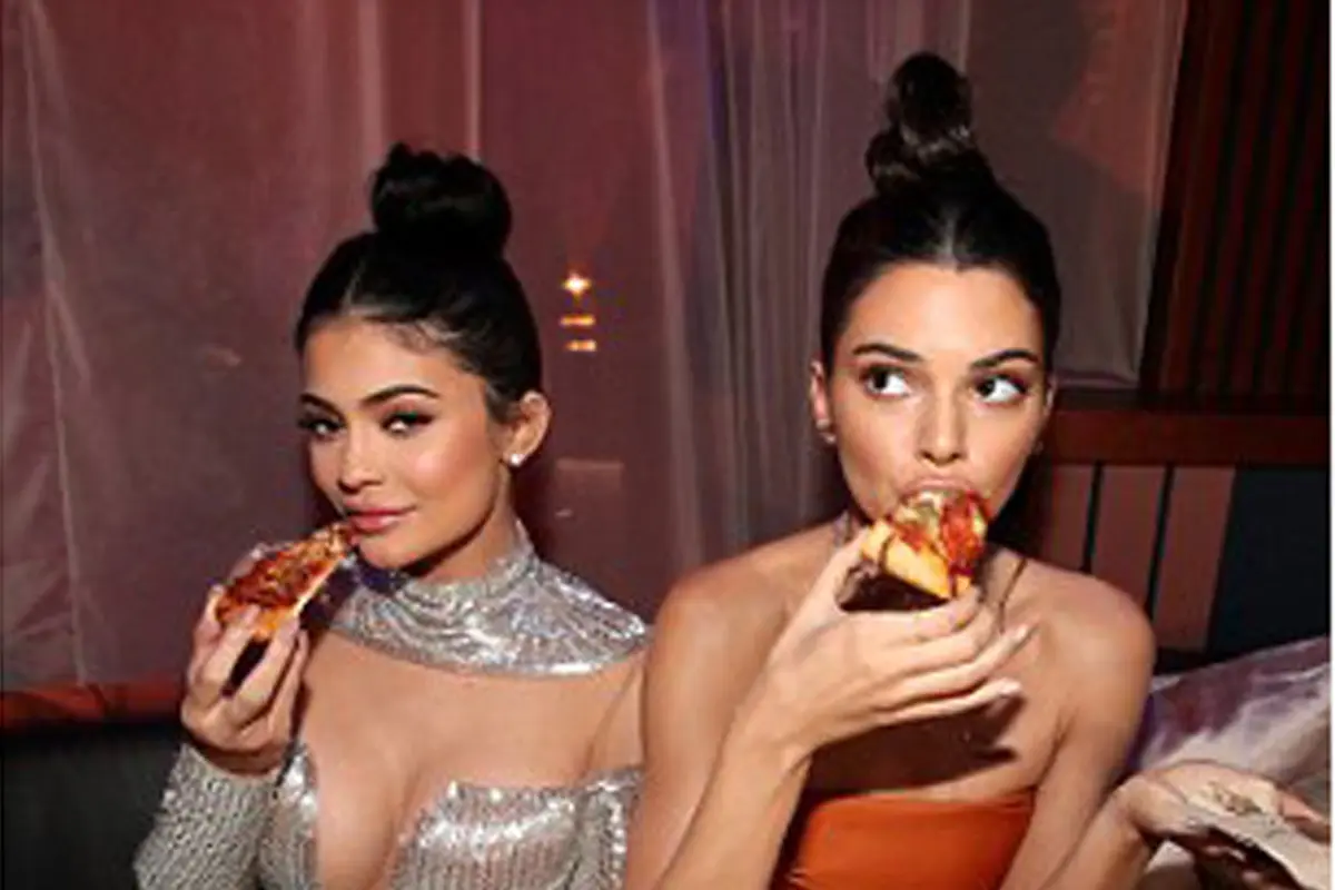 Kylie dan Kendall Jenner terlibat sebuah pertengkaran. (Foto: Dailymail)