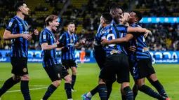 Berkat hasil ini, Inter pun berhak melaju ke partai final Piala Super Italia 2024 untuk menghadapi pemenang laga semifinal lainnya yang mempertemukan Juventus vs AC Milan. (AP Photo/Altaf Qadri)