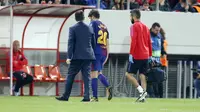 Pemain Barcelona, Sergi Roberto, mengalami cedera saat menghadapi Olympiakos di ajang Liga Champions, Rabu (1/11/2017) dini hari WIB. (Barcelona).