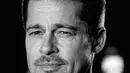 Salah satu usaha yang dilakukan Clooney adalah mengajak Brad Pitt hadir di pesta Halloween beberapa waktu lalu sebagai bentuk usaha melupakan Angelina Jolie. (AFP/Bintang.com)