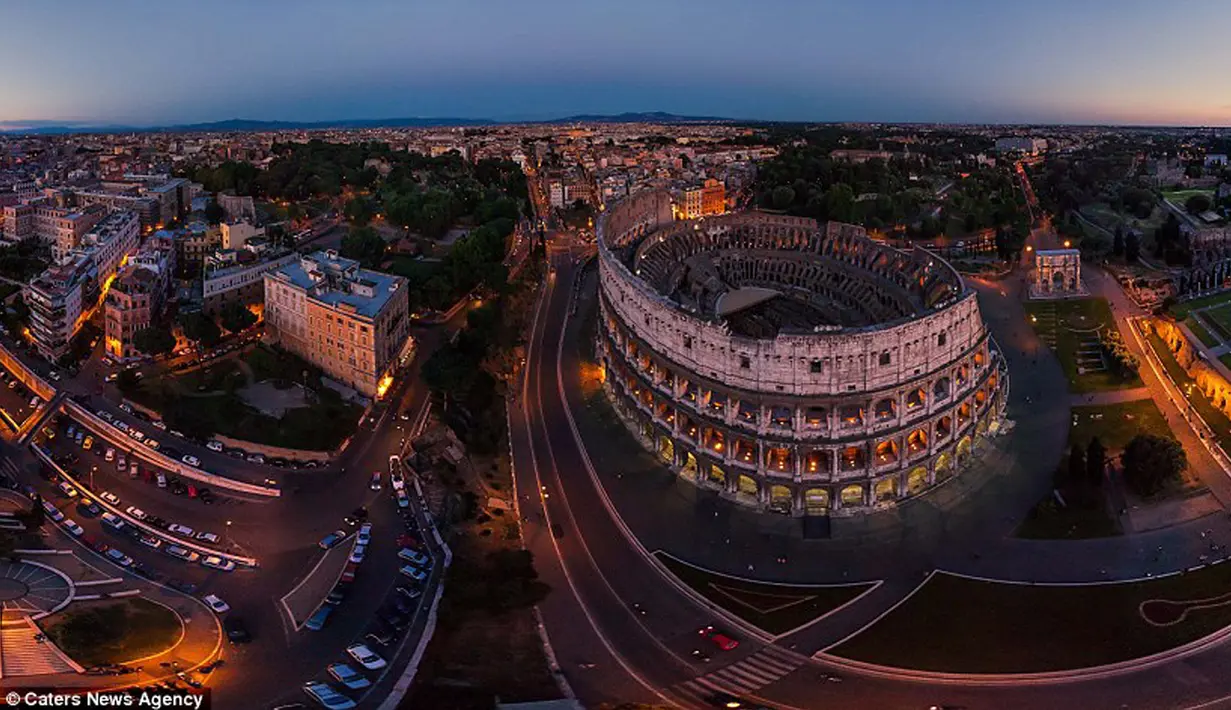 Komunitas fotografer drone asal Rusia, AirPano mengambil gambar panorama Colosseum, Roma, Italia. Colosseum dibuka pada tahun 80 dan memiliki kursi sekitar 50.OOO, Colosseum awalnya oleh tenda besar yang dimiliki oleh 240 tiang-tiang. (Dailymail)