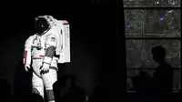 Prada Rilis Dalaman Baju Astronot NASA, Targetkan Orang-orang Super Kaya