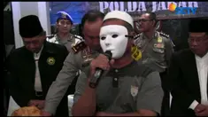 Tersangka Uyu Ruhanan menuturkan pemasukkan yang diterima dalam sebulan tak mencukupi kebutuhannya sehari-hari.