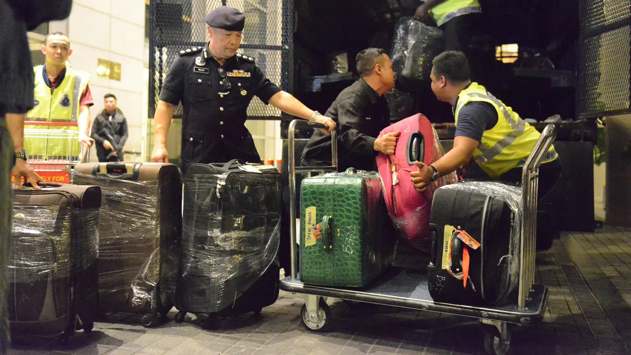 Polisi Sita Ratusan Tas Mewah Najib Razak