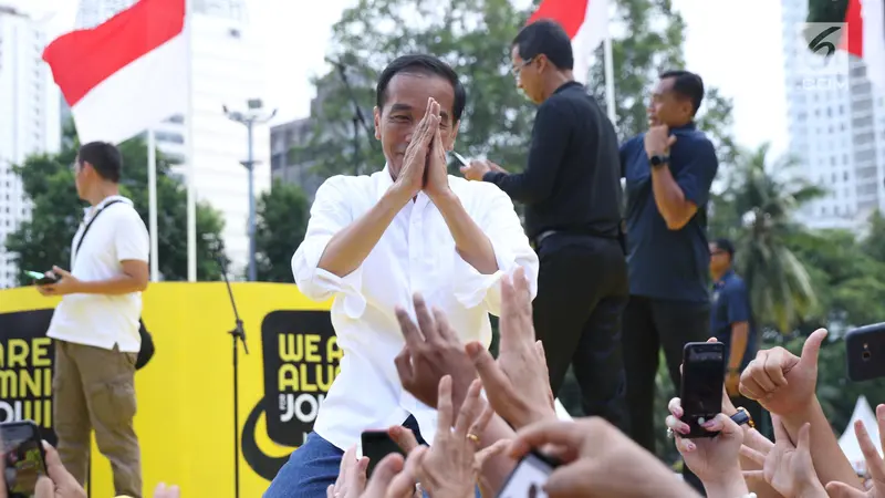 Usai Hadiri Deklarasi, Jokowi Sapa Pendukungnya