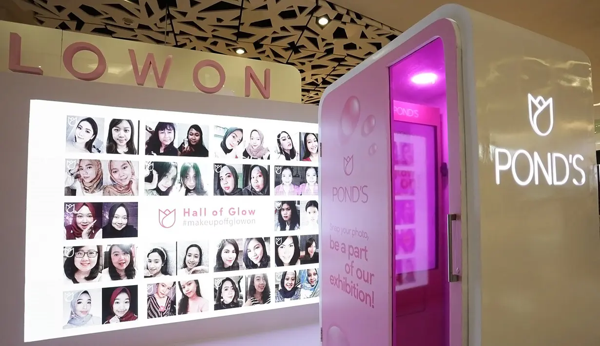 Photobox Booth Pond's di Fimela Fest 2019 (Bambang E Ros/Fimela.com)