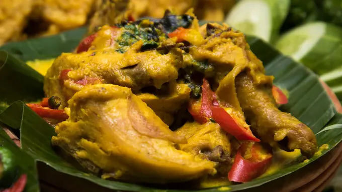 ayam bumbu kuning kemangi