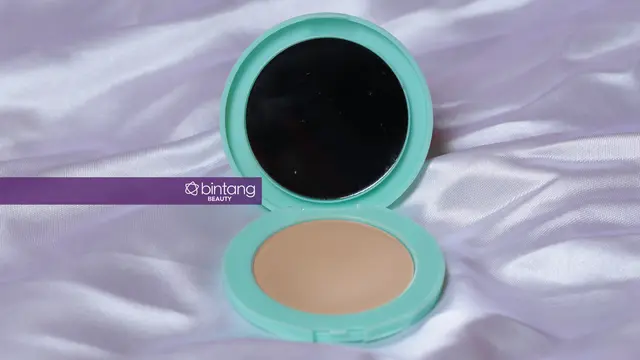 Makeup Wajib yang Ada di Tas Anak Kuliahan