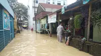 Banjir merendam rumah warga di Medan, Jumat, 4 Desember 2020