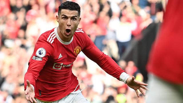 Foto: Cristiano Ronaldo Unjuk Gigi, Cetak Hattrick dan Gol Tendangan Bebas Ciri Khas