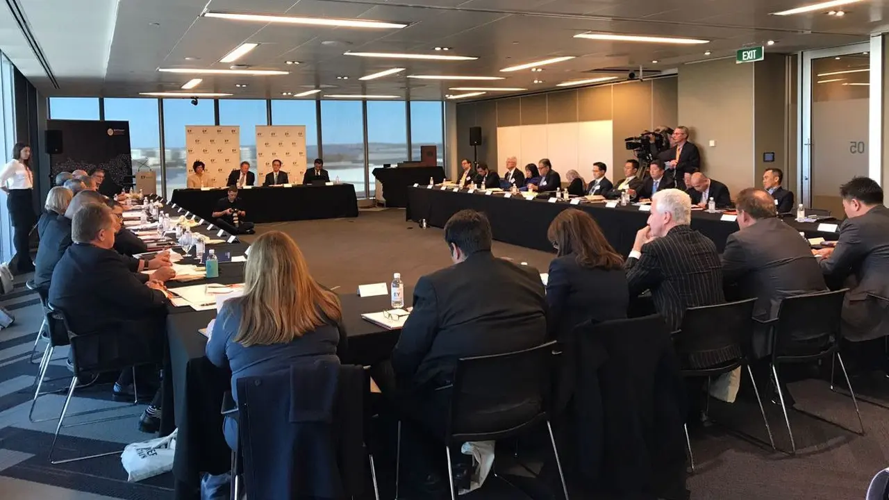 Andrew Forrest, Chairman Fortescue Metals Group dan Eddy Sariaatmadja, Founder & Chairman Emtek Group dalam diskusi panel Bali Process Government and Business Forum di Perth, Australia ( Reza Ramadhansyah/Liputan 6 SCTV)