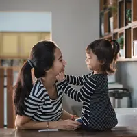Mendidik anak supaya tidak manja./Copyright shutterstock.com