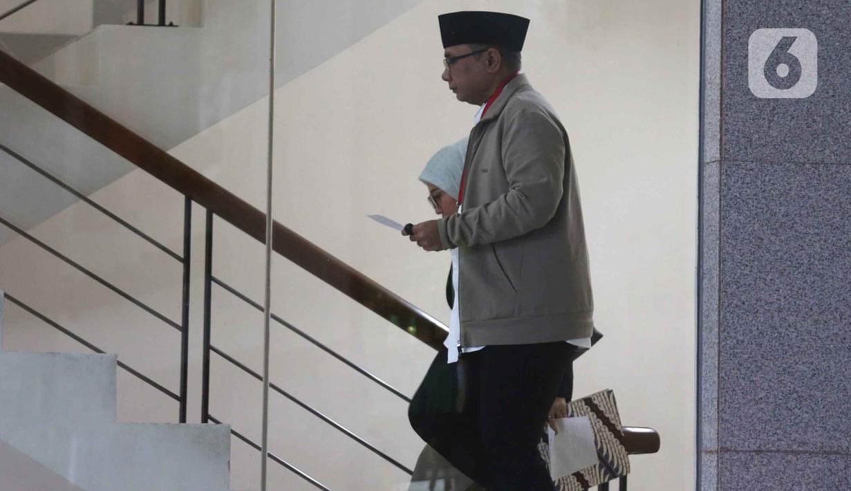 Yaqut Cholil Qoumas melakukan perlawanan hukum dengan mengajukan permohonan praperadilan. Tampak dalam foto, mantan Menteri Agama, Yaqut Cholil Qoumas sesaat sebelum menjalani pemeriksaan di gedung Merah Putih Komisi Pemberantasan Korupsi (KPK), Jakarta, Kamis (12/3/2026). (Liputan6.com/Helmi Fithriansyah)
