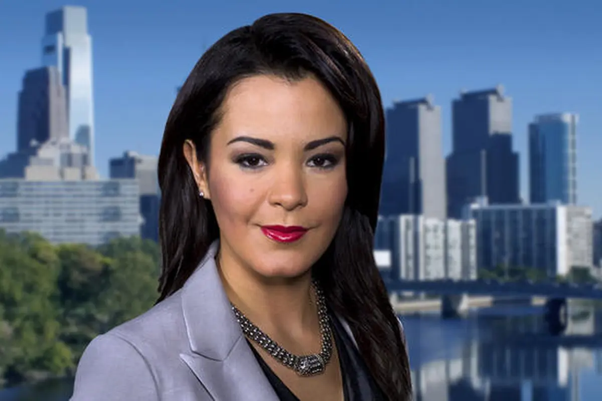 Reporter media televisi Telemundo, Iris Delgado menjadi korban kekerasan
