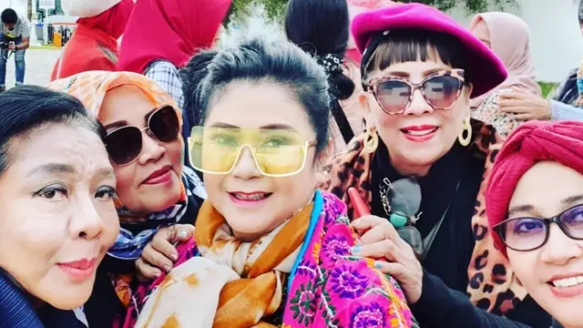 Potret Nenek Verrell Bramasta (sumber: instagram/rachmaayumade)