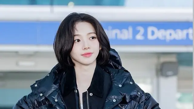 Karina aespa tampil dengan gaya rambut baru. (credit:instagram.com/koreadispatch)