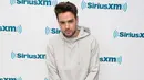 “Yeah, benar! Aku telah meninggalkan istriku dan anak di rumah dan aku pergi untuk In-N-Out burger,” tutur Liam Payne saat diwawancara. (AFP/Bintang.com)