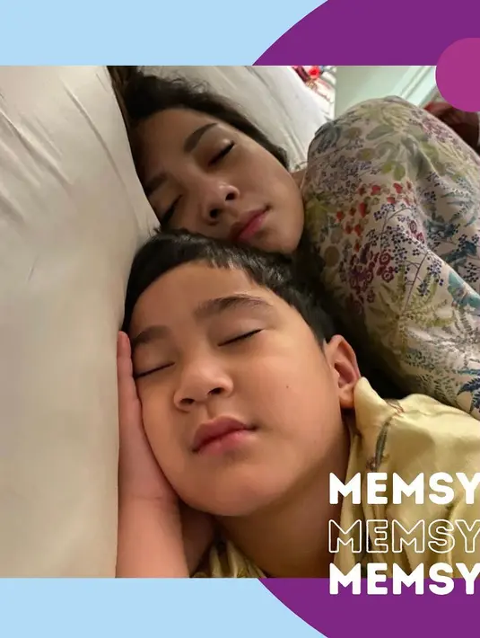 Nagita Slavina dan Rafathar Malik Ahmad (Instagram/rans.entertainment)