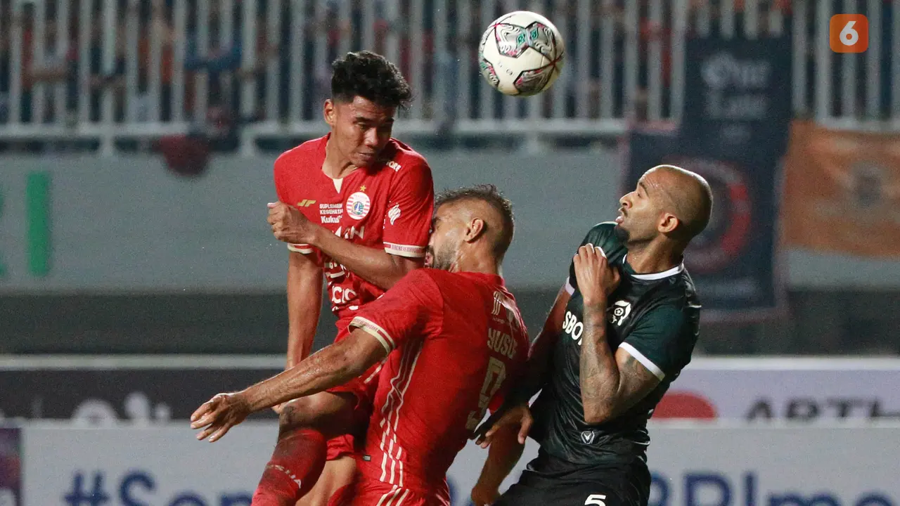 Foto: Ragam Aksi saat Persikabo 1973 Meladeni Persija Jakarta di BRI Liga 1