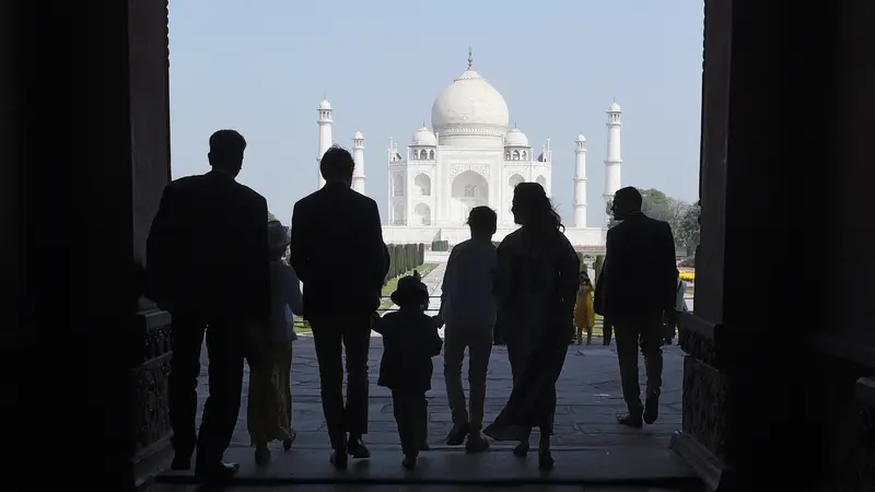 PM Kanada kunjungi Taj Mahal bersama keluarga