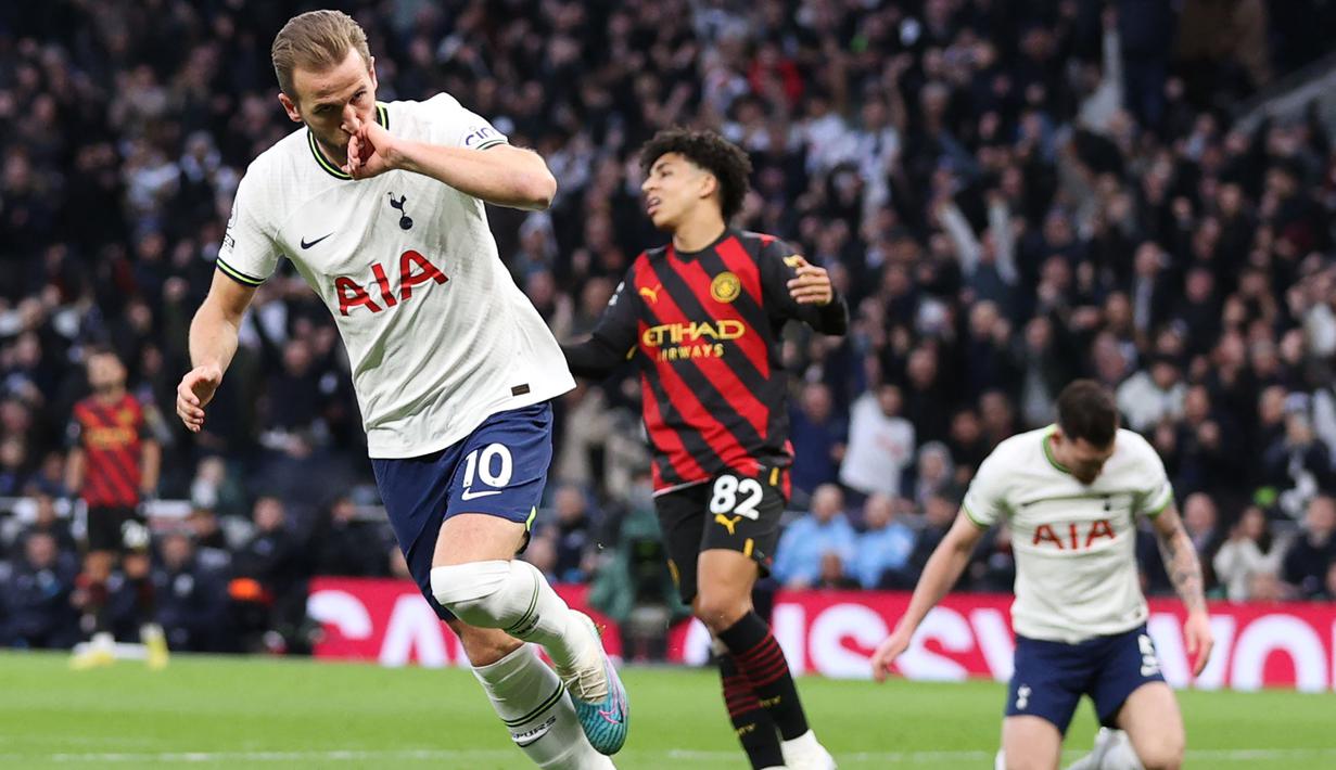 Di Liga Inggris, Harry Kane yang kini masih setia membela Tottenham Hotspur sejak 2010/2011 tercatat belum pernah meraih gelar Liga Inggris bersama The Lilywhites. Ia juga sempat dipinjamkan ke Norwich City di Premier League Liga Inggris pada 2012/2013. (AFP/Adrian Dennis)