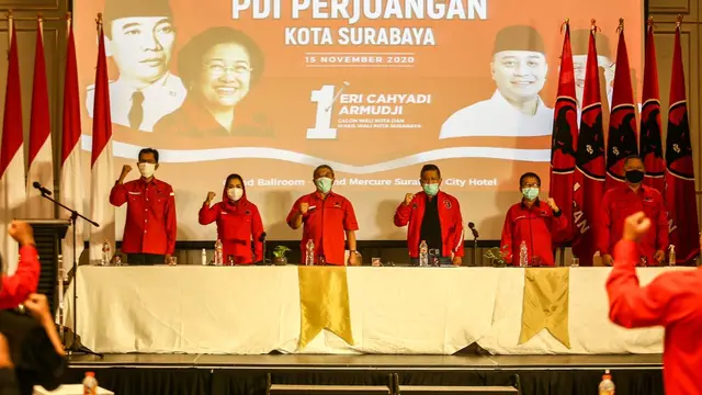 Rapat konsolidasi pemenangan Pilwakot Surabaya untuk Eri Cahyadi-Armuji, di Surabaya, Minggu (15/11/2020).