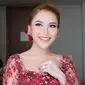 Ayu Ting Ting traktir soto dan asinan Betawi pria dari Belanda (dok.Instagram/@ayutingting92/https://www.instagram.com/p/CakItxDBHqd/Komarudin)