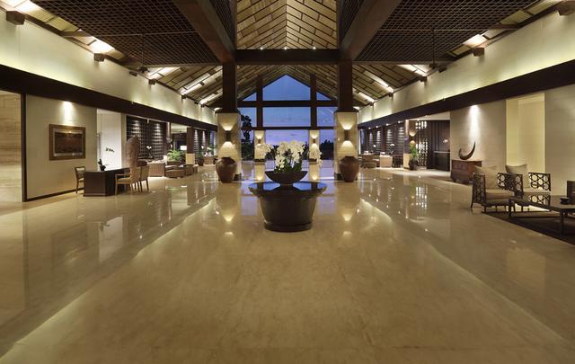 3. Grand Luley Manado